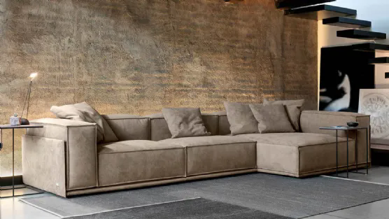 Divano profondo con penisola