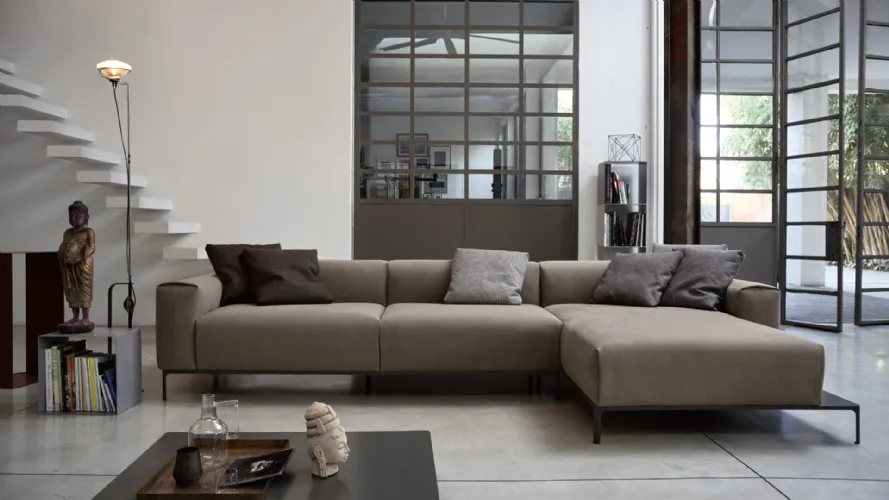composizione divano minimal con penisola Spencer