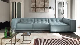 divano pelle azzurra con chaise longue Glamour