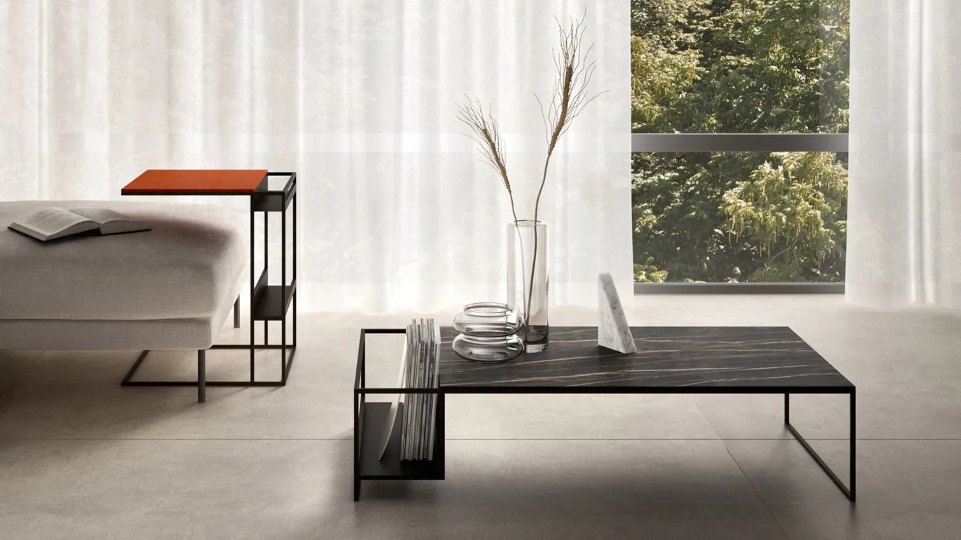 tavolino di design con vassoi porta oggetti